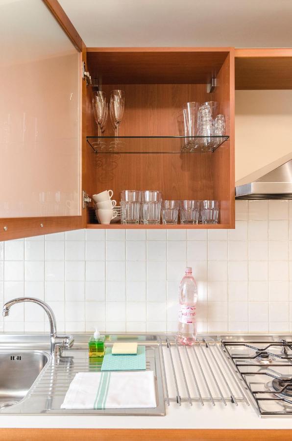 Flat 13: Elegante E Luminoso Con Terrazzo Privato Apartman Bologna Kültér fotó