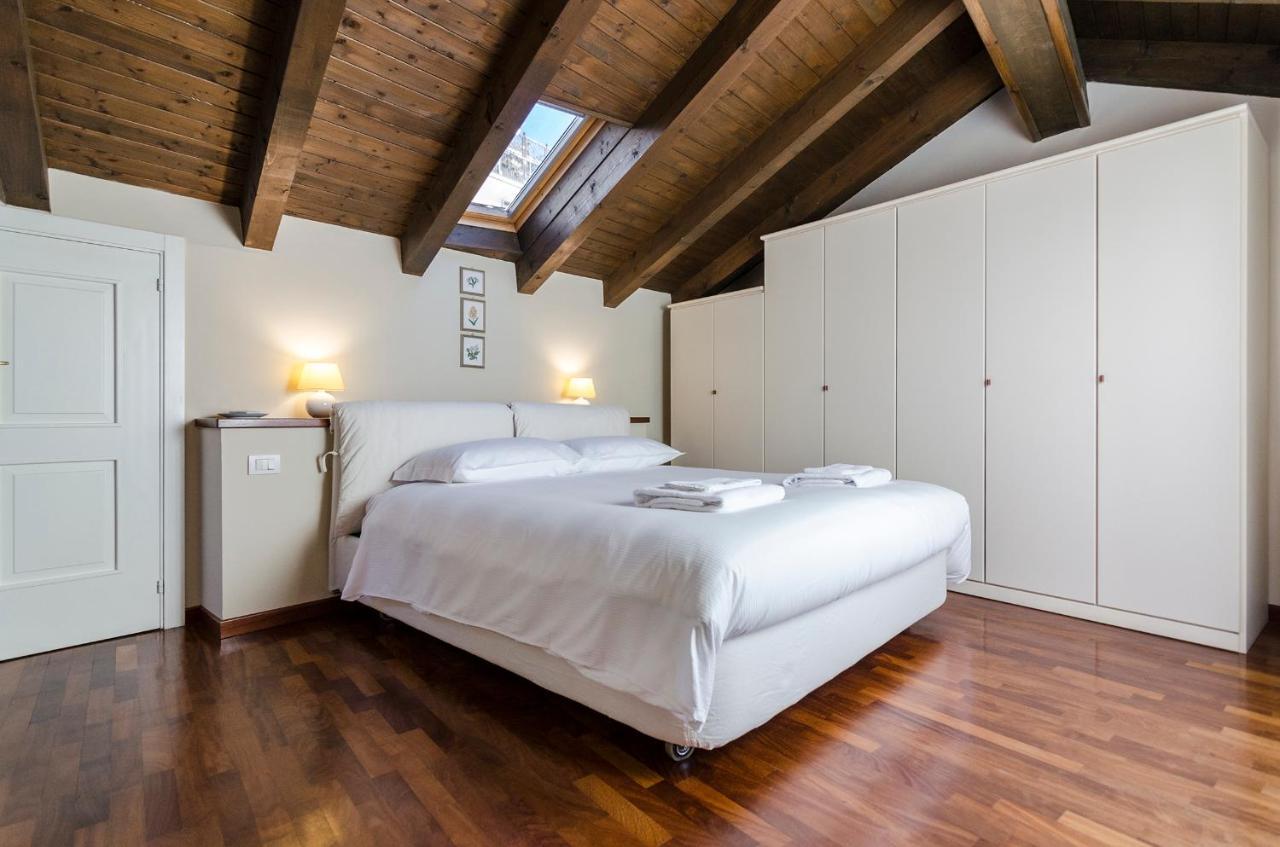 Flat 13: Elegante E Luminoso Con Terrazzo Privato Apartman Bologna Kültér fotó