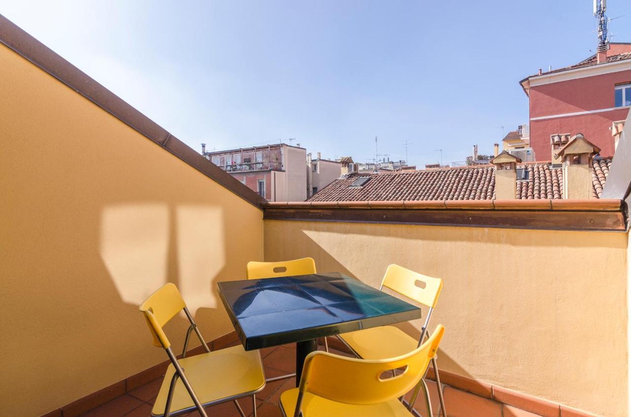 Flat 13: Elegante E Luminoso Con Terrazzo Privato Apartman Bologna Kültér fotó